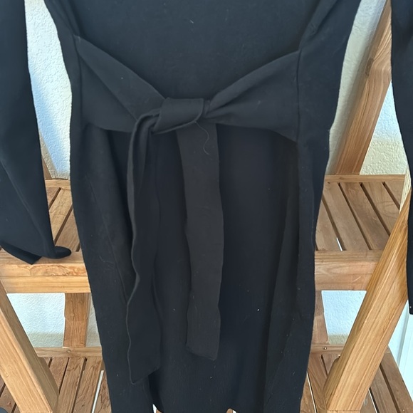 Tahari Black Front Tie Sweater Dress Size Medium - Picture 3 of 6